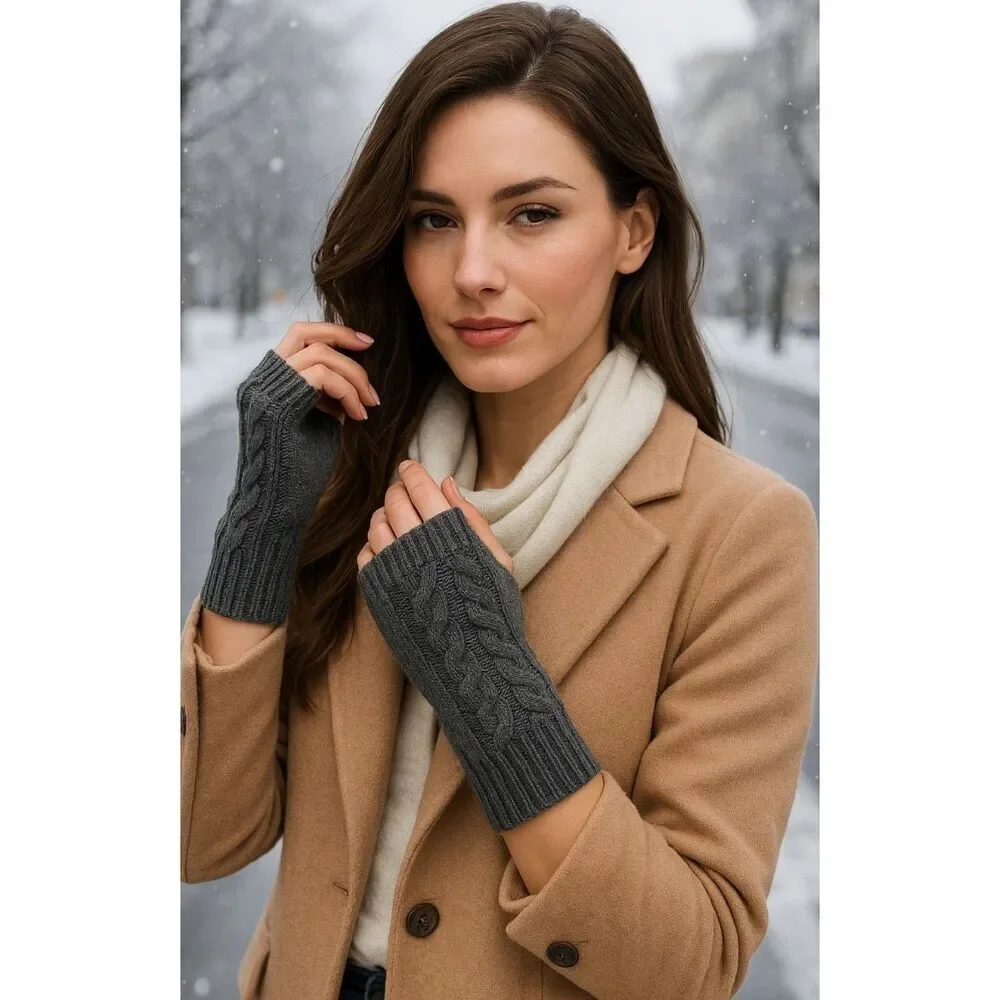 Women’s Cable Knit Fingerless Gloves Gray One Sizel